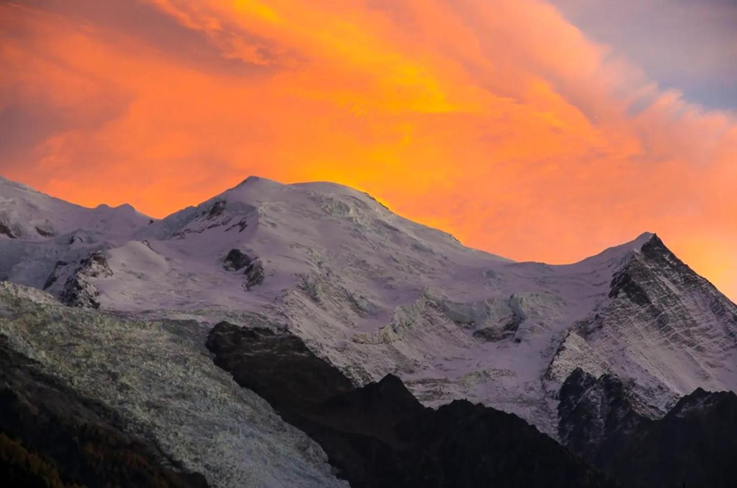 Vue Montblanc Magique En Centre-Ville Avec Parking Chamonix Dış mekan fotoğraf